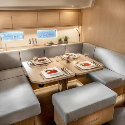 Bavaria C50 Dinette